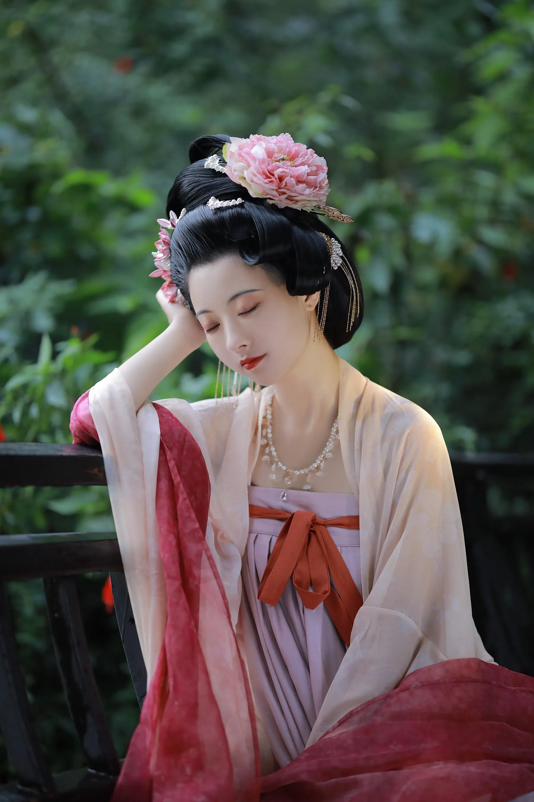 [YITUYU艺图语]2022.09.23 风月偏爱宴旧人 YunFleur [36P]插图3